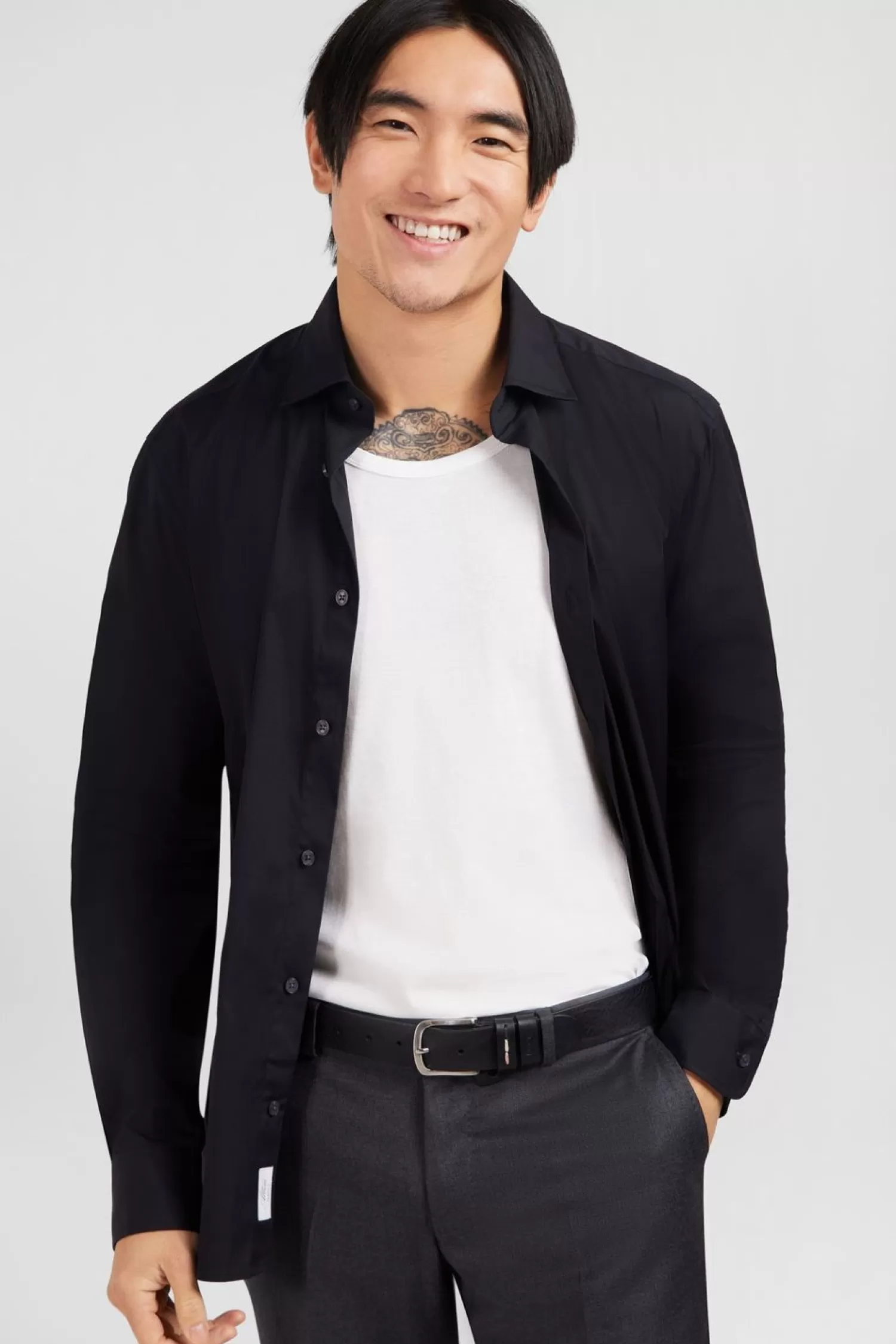 chemise_noir_slim_en_popeline_stretch_3.webp Eden Park Chemise Noir Slim En Popeline Stretch-Homme Chemises