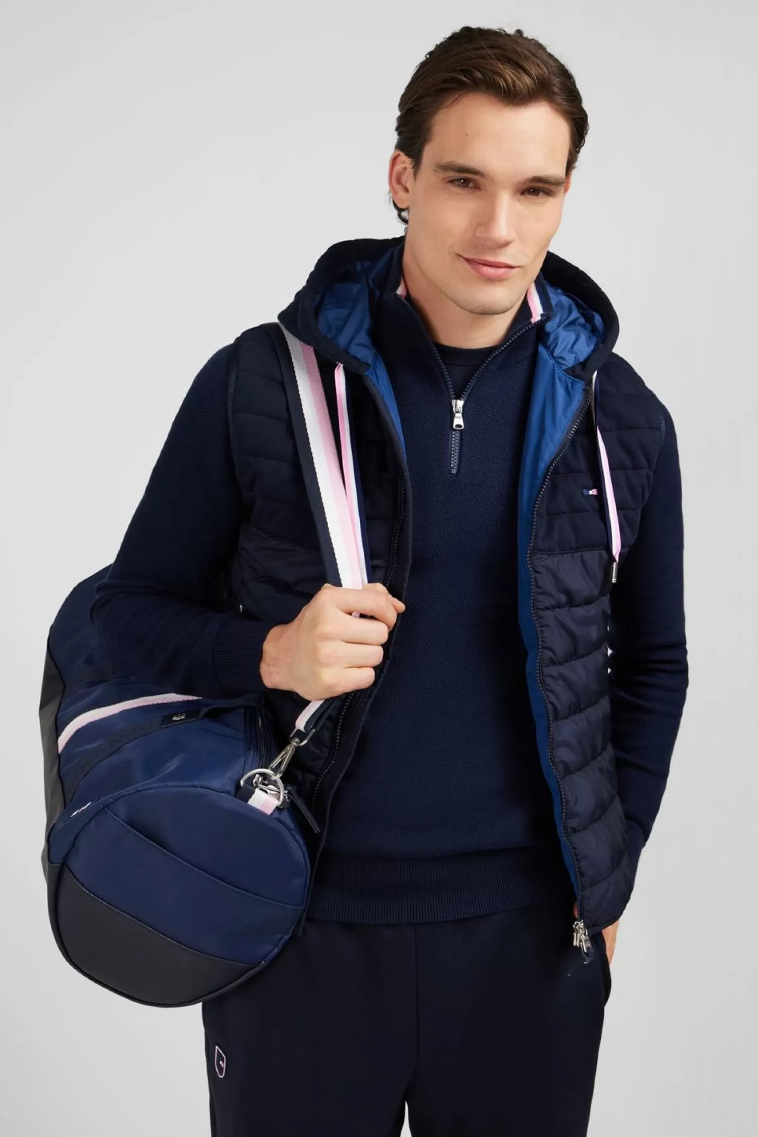 doudoune_bleu_marine_sans_manches_a_capuche_2.webp Eden Park Doudoune Bleu Marine Sans Manches A Capuche-Homme Manteaux Et Vestes