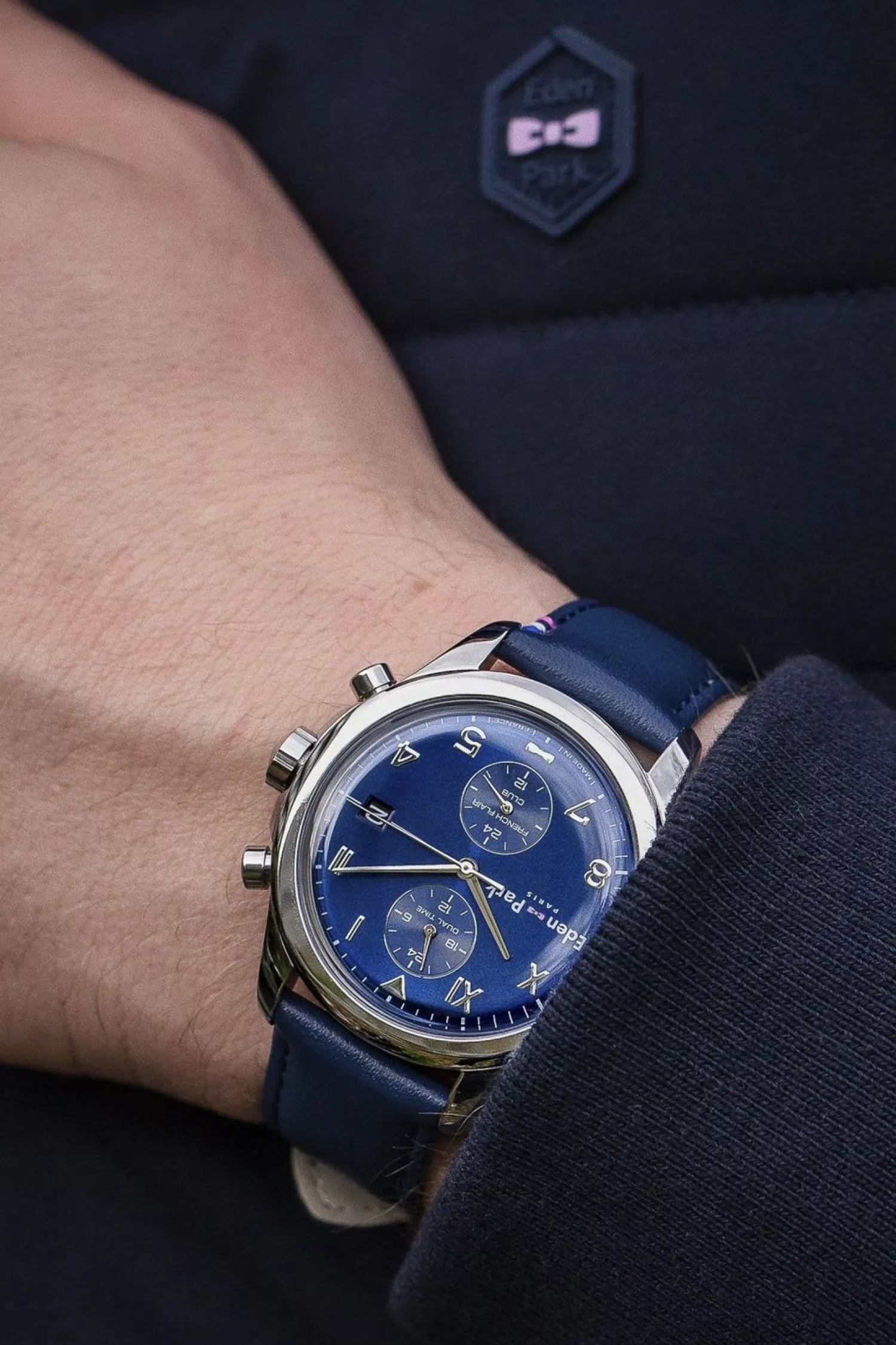 montre_a_quartz_dual_time_en_cuir_bleu_fonce_3.webp Eden Park Montre A Quartz Dual Time En Cuir Bleu Fonce-Homme Montre