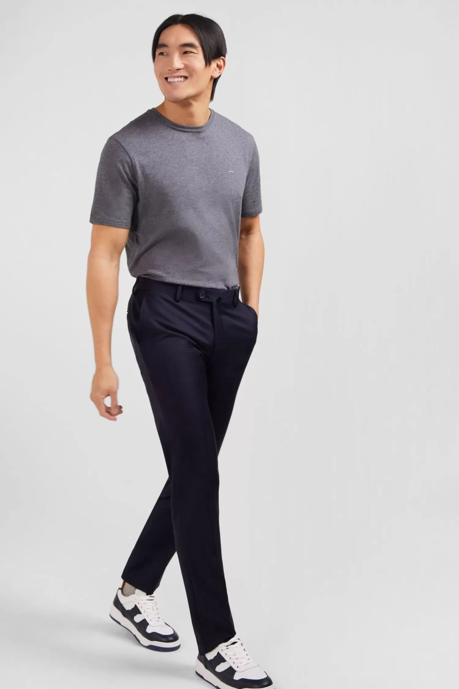 pantalon_slim_bleu_fonce_en_laine_a_plis_casses_3.webp Eden Park Pantalon Slim Bleu Fonce En Laine A Plis Casses-Homme Pantalons