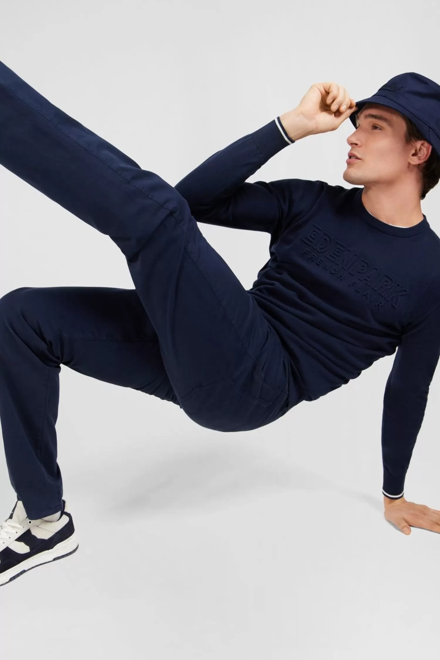 pull_bleu_marine_uni_2.webp Eden Park Pull Bleu Marine Uni-Homme Pulls