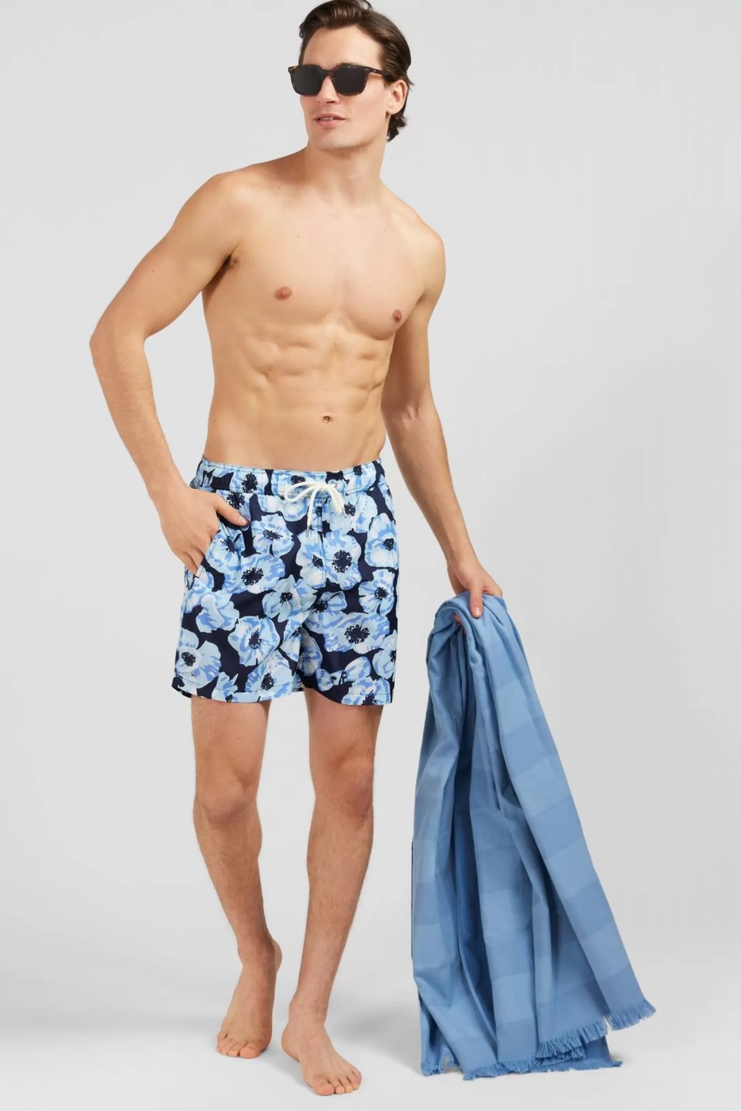 short_de_bain_bleu_imprime_exclusif_fleurs_2.webp Eden Park Short De Bain Bleu Imprime Exclusif Fleurs-Homme Maillots De Bain